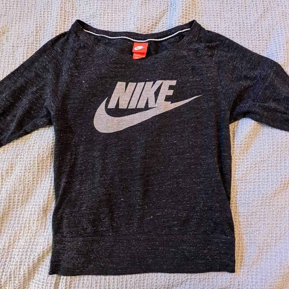 Nike 3/4 Sleeve Sweatshirt